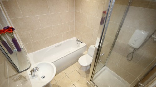Bath/Shower Room at 9 Broom Street